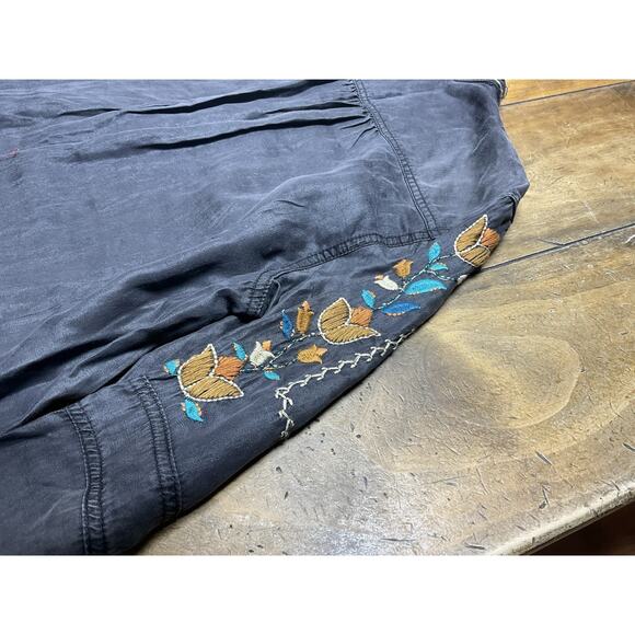 Double D Ranch Carrizo Canyon Western Denim Embroidered Tunic Size Medium NWT - Picture 13 of 14